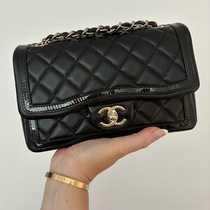 CHANEL 🖤 23B Black Lambskin & Patent Leather Small Flap Bag Light Gold Hardware